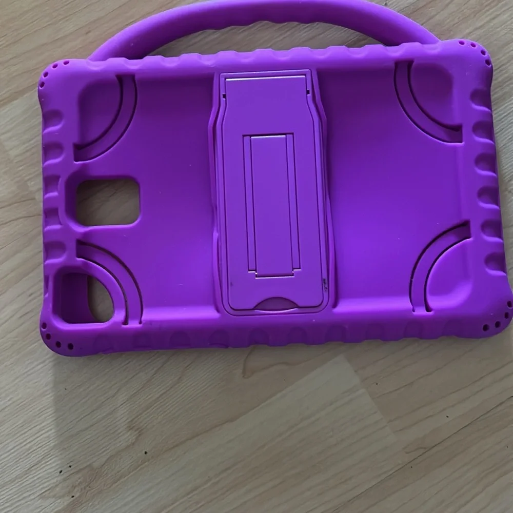 Tablet holder with handle by Onn